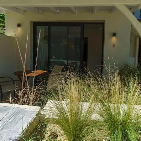 Zinozis Beach Apartments-2