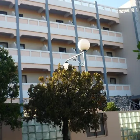 Rainbow Hotel-3