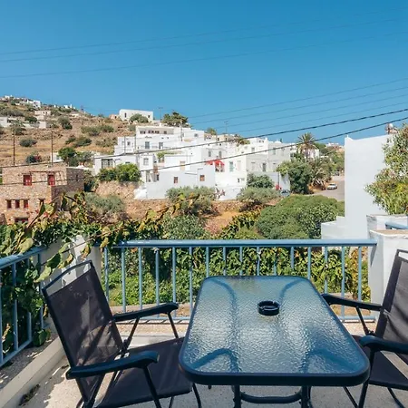 Esmeralda Apartments-3