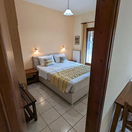 Pagaseon Rooms And Apartments-2