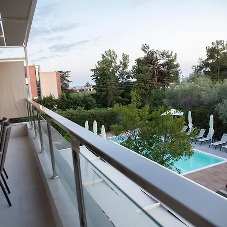 8 Boutique Suites-2