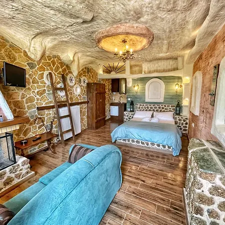 Anilia Guesthouse-2