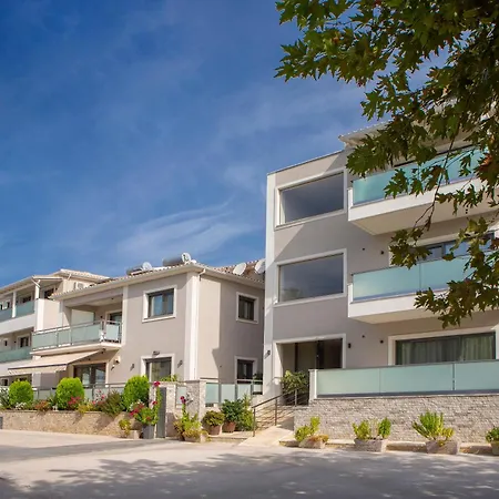 Zisis Suites-3