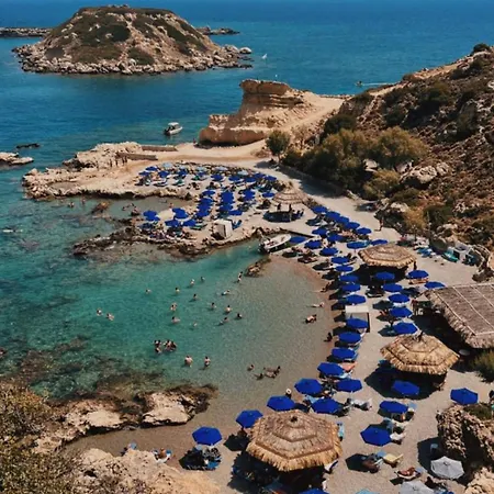 Grande Blue Suites With Private Bay-3