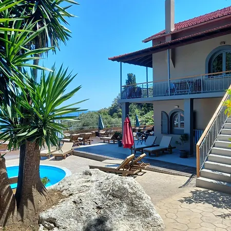 Seven Keys Luxury Suites-2