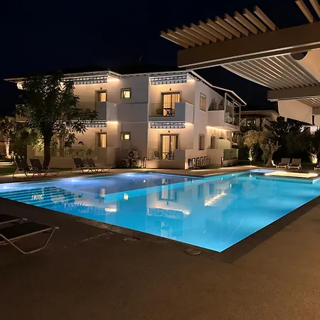 Studio Nikiti Beach-2