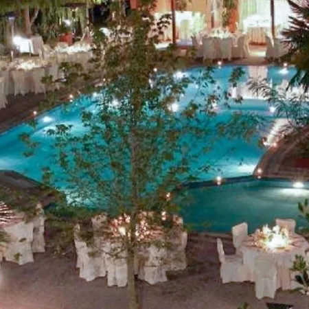 Four Seasons Hotel-3