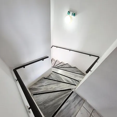 Natalie'S Hotel-2