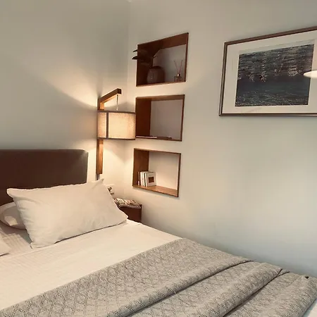 Tzane Luxury Suites - Luxury Suites In The City Center For Comfort & Privacy By Villa Mana Gers-3