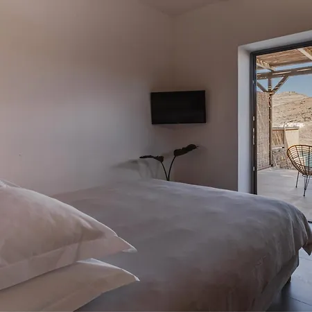 Amal Kythnos Suites-3