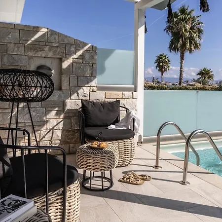 Blue Carpet Luxury Suites-3