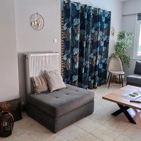Airport Friendly House 1-2