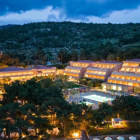 Royal Paradise Beach Resort & Spa (Adults Only)-2