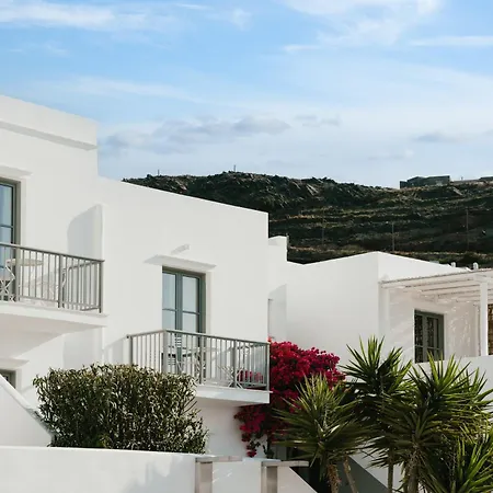 Mr And Mrs White Tinos-2