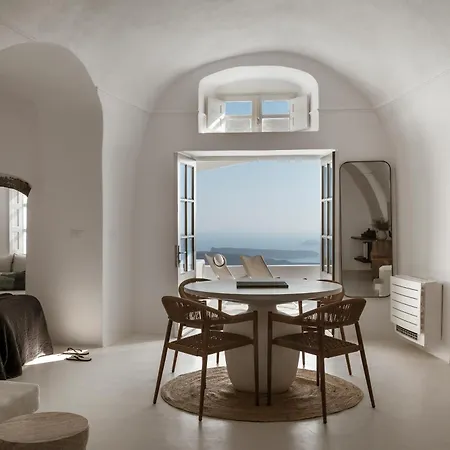 Aqua Luxury Suites By Nomee Hospitality Group-2