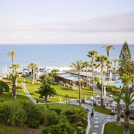Robinson Kyllini Beach-2