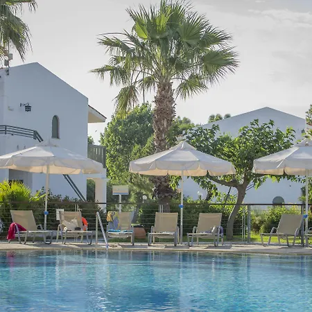 Golden Coast Hotel & Bungalows-3