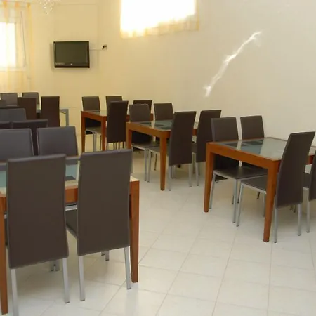 Kyknos De Luxe Suites & Rooms-3