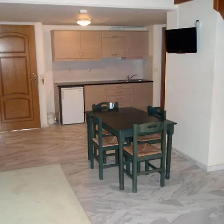 Mythos Beach Hotel Apartments-3