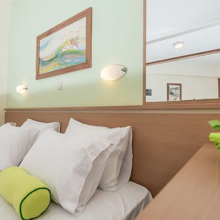 Majestic Hotel - Adults Only-2