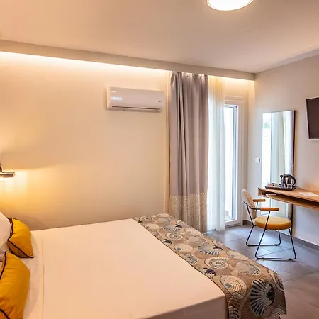 Mythic Summer Hotel-2