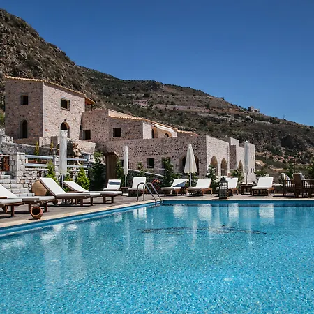 Εn Plo Luxury Suites-3