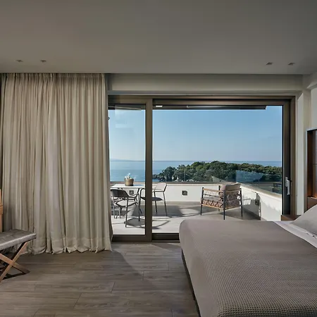 Prima Vista Beachfront Boutique Hotel-3