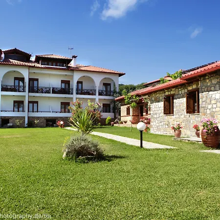 Kamares House Apartments & Studios-3