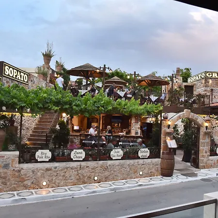 24 Seven Boutique Hotel-2
