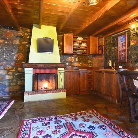 Rouga Mountain Chalets & Suites-3