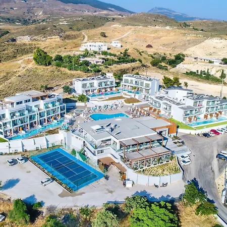 Harmony Crest Resort& Spa (Adults Only)-3