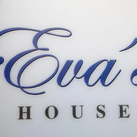 Evas House-3