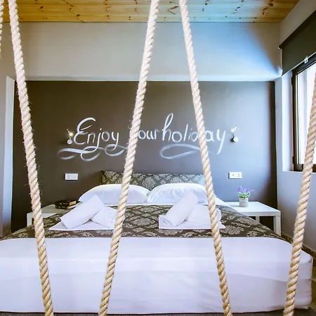 Gregory Comfort Hotel-3