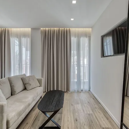Bitzaro Boutique Hotel-3