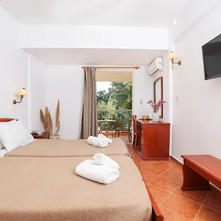 Three Stars Beach Hotel-3