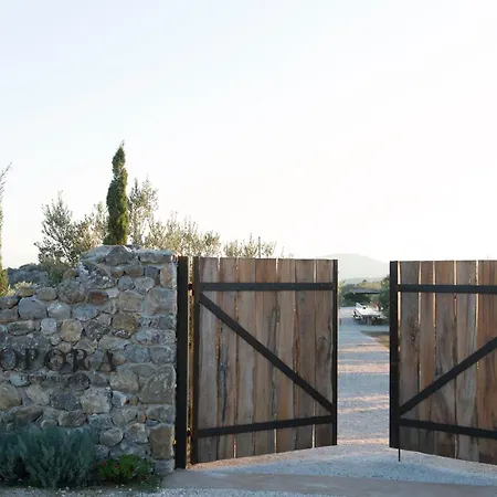 Opora Country Living-3