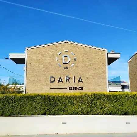 Daria Essence-3