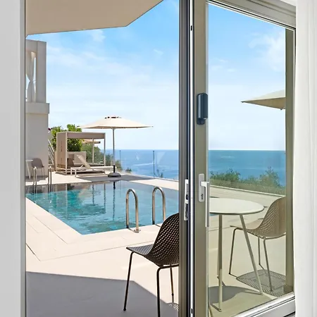 Livinghome Suites-3