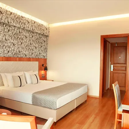 Zeus Essence Ramada By Wyndham Athens-2