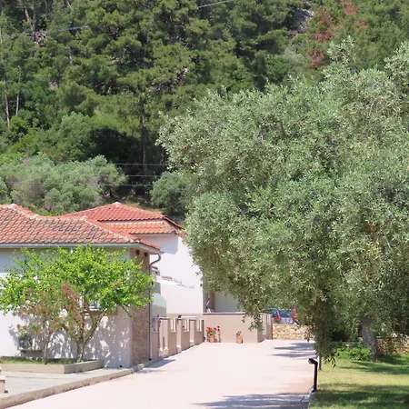Aroma Beach Bungalows-2