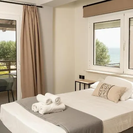 Aqua Beachfront Elegant Hotel-2