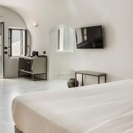 Sun Rocks Boutique Hotel - Caldera View Suites & Sunset Dining Experience-3