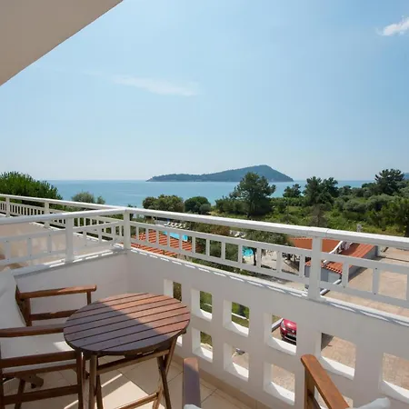 Maranton Beach Hotel-3