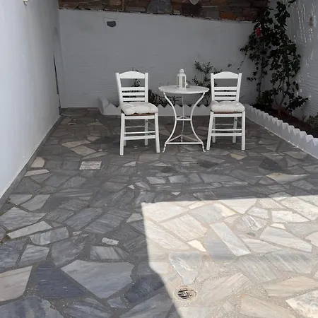 Studios Eleni I-3