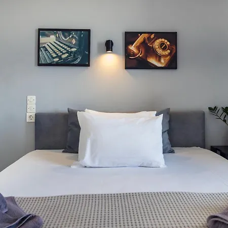 Star Apartments-3