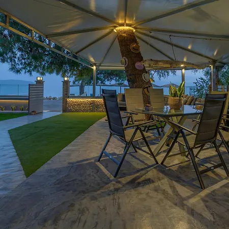 Kalafatis Beach Home-3