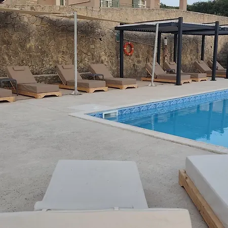 Lagoon View Apartments - Adults Only-2