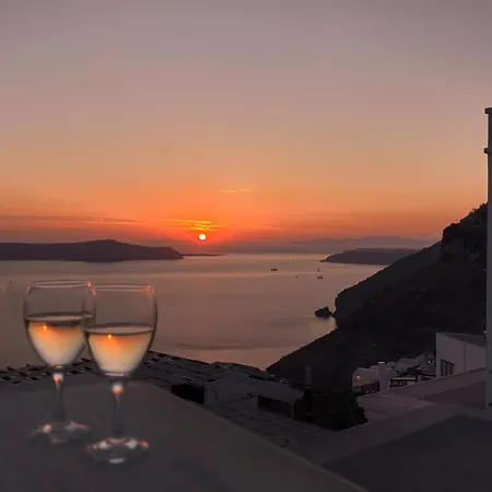 Tatakis Design Hotel With Rooftop Caldera Views-3
