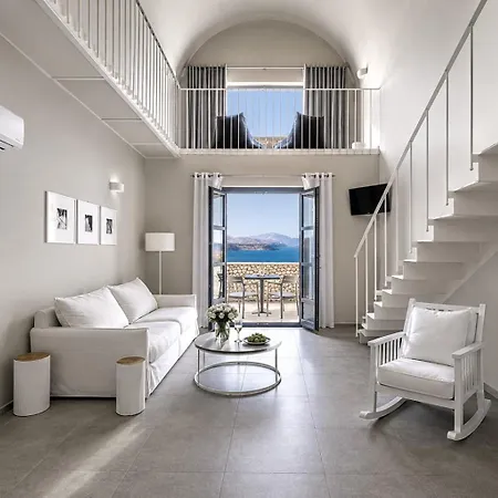 Acroterra Rosa Luxury Suites & Spa-3