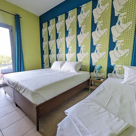 Okeania Seafront Rooms In Kamena Vourla-3